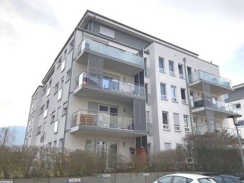 Außenansicht - Schicke und moderne Eigentumswohnung mit Terrasse, Gartenanteil und Außenstellplatz in Jena