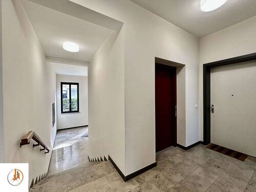 Etage mit Fahrstuhl - 