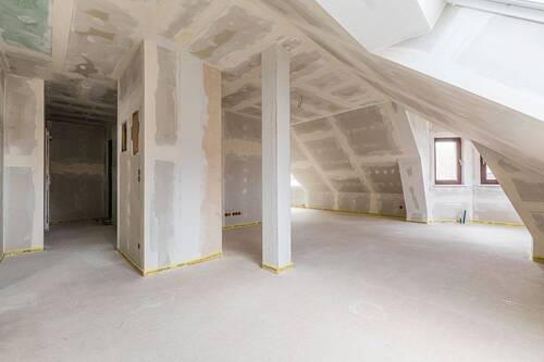 Wohn-/Essbereich - Ihr Projekt über den Dächern - 2-Zimmer-DG-Wohnung zur individuellen Gestaltung