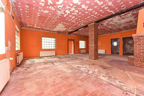 offene Raumgestaltung - großzügig mit hohen Decken - 