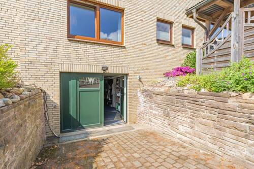 Garage unter dem Haus.jpg - 