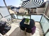 Balkon - Charmante und top geschnittene Whg. mit schönem Südbalkon, Dielenboden etc. in ruhiger Lage Bornheims