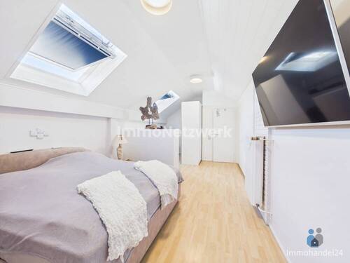 Schlafzimmer DG Haus 1 - 