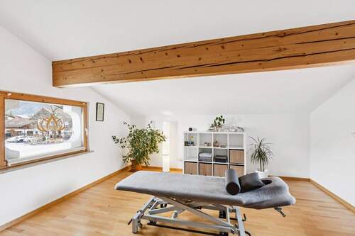 Behandlungsraum - Gewerbeeinheit am Tegernsee - 780.000,00&nbsp;EUR Kaufpreis, ca.&nbsp; 127,00&nbsp;m&sup2;&nbsp;Wohnfl&auml;che