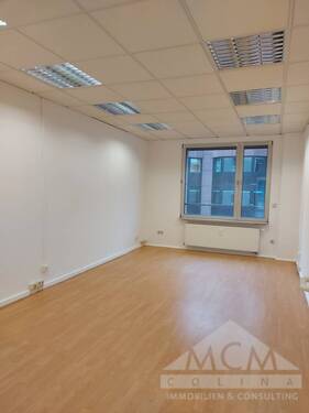 Raum 2 - 3 Zimmer Büro zur Miete in Frankfurt am Main / Bahnhofsviertel