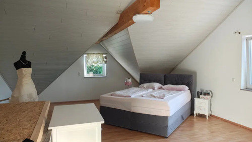 d7329d18-8276-4de6-b61c-bf8b5784c5f7-1945831540 - 