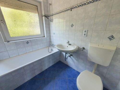 Badezimmer - 3 Zimmer Etagenwohnung zum Kaufen in Gütersloh