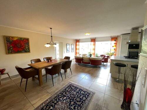 Wohn-/Esszimmer EG - 