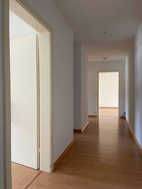 Flur - 3-Zimmer Wohnung in Singen-Nord mit Balkon