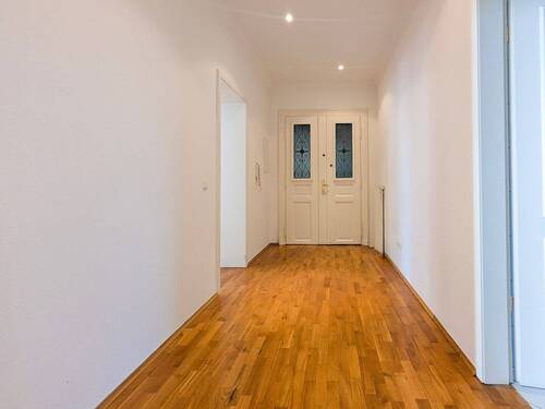 Wohnungseingang - 2 Zimmer Etagenwohnung zum Kaufen in Leipzig