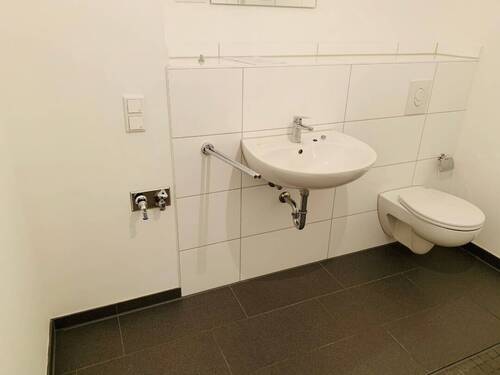 Badezimmer Bild 1 - Etagenwohnung mit 35,40 m² in Nürnberg zur Miete