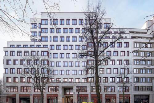 Hausansicht - 5 Zimmer Etagenwohnung zur Miete in Berlin