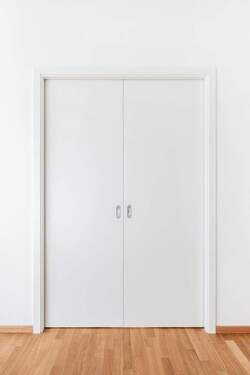 Wandintegrierte Schiebetür - 5 Zimmer Etagenwohnung in Berlin