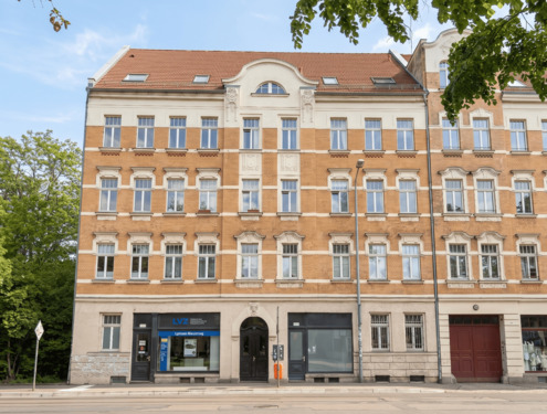 Bild 1 - Wertbeständiger Altbau: 2-Zimmer-Wohnung mit Balkon in Leipzig-Volkmarsdorf!