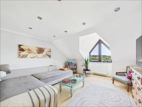 Wohnzimmer - Etagenwohnung mit 83,50 m² in Hösbach zum Kaufen