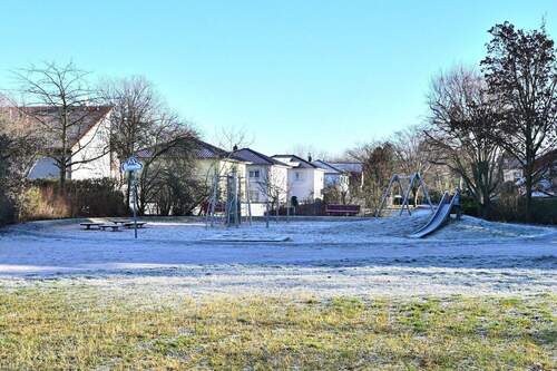 Spielplatz in der Nähe - 