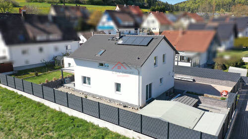 Nordost-Ansicht - 6 Zimmer Einfamilienhaus zum Kaufen in Geisingen