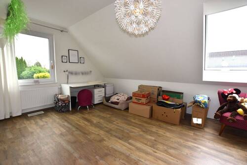 Kinderzimmer 1.OG.JPG - 