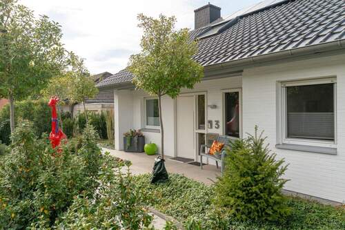 Hauseingang - 7 Zimmer Einfamilienhaus zum Kaufen in Bramsche