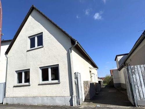 Außenansicht - 4 Zimmer Einfamilienhaus zum Kaufen in Philippsburg