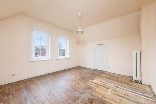 Zimmer im Dachgeschoss - 