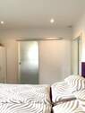 Zimmer EG mit eigenem Bad - 