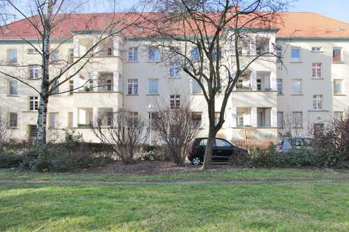 Hausansicht - 2 Zimmer Etagenwohnung in Berlin-Tempelhof