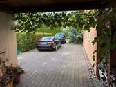 Auffahrt/Carport - 