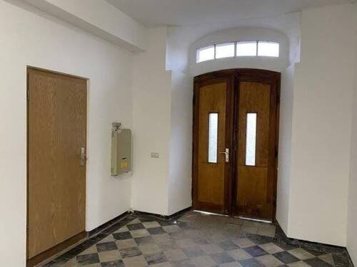 Treppenhaus - 1 Zimmer Mehrfamilienhaus, Wohnhaus in Bornstedt