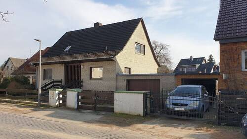 Hausansicht 2 - 6 Zimmer Einfamilienhaus zum Kaufen in Berlin