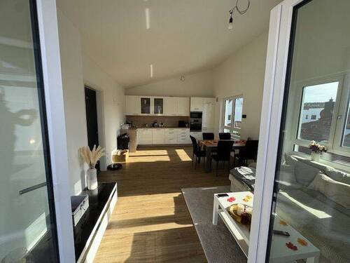 Blick in den Wohnbereich - Etagenwohnung mit 85,70 m&sup2; in Nürnberg zur Miete