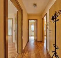 Zentrales Wohnen über den Dächern von Schwandorf - kreative 3-Zimmer-DG-Wohnung!