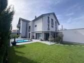 Haus mit Garten + Pool - Einfamilienhaus zum Kaufen in Rheinhausen