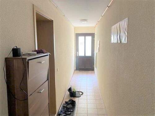 Flur im Erdgeschoß Vorderhaus - 1 Zimmer Mehrfamilienhaus, Wohnhaus in Querfurt