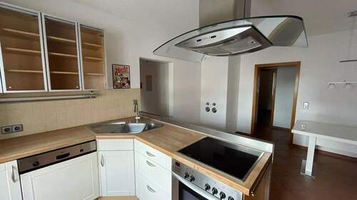 Moderne Küche mit Geräten - 3 Zimmer Etagenwohnung in Engen