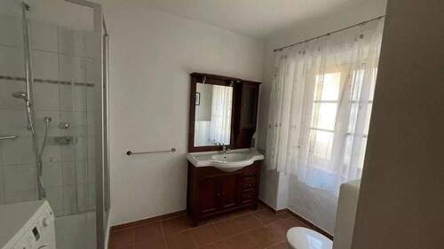 Badezimmer mit Dusche - 