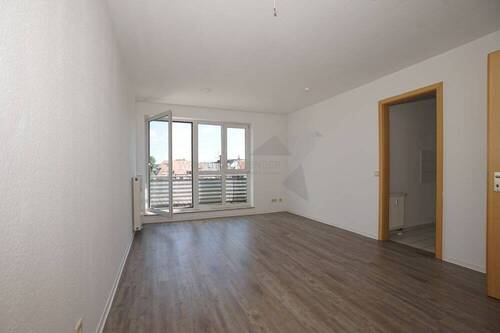Wohnzimmer - 2 Zimmer Etagenwohnung zur Miete in Zwickau