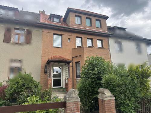 Straßenseite - *** Handwerkersobjekt mit Potenzial!***