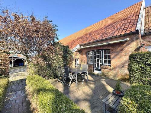 4 - Bauernhaus, Landhaus mit 265,00 m&sup2; in Hage zum Kaufen