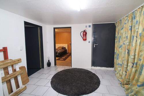 Der Kellerflur mit viel Lagerfläche - 