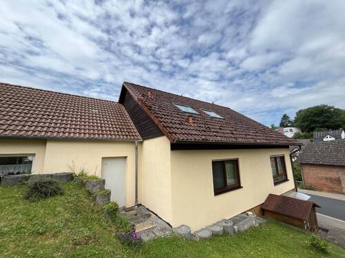 Rückansicht - 5 Zimmer Mehrfamilienhaus, Wohnhaus zum Kaufen in Sailauf