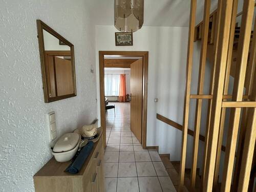 Diele EG - Mehrfamilienhaus, Wohnhaus mit 120,70 m&sup2; in Sailauf zum Kaufen