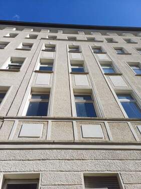 HausFassade Straßen-Seite - 