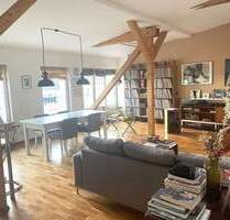 Dachgeschoss Wohnung mit Panorama im Zentrum Berlins nahe Warschauer Brücke -