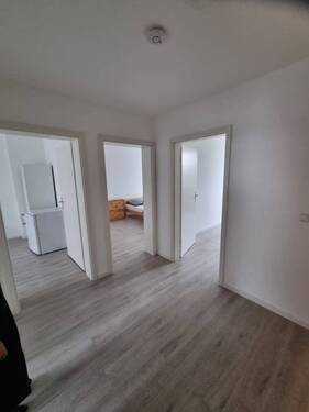 Flur - citynahe, helle 3-Zi.-Wohnung • ca. 54,70 m² mit Balkon