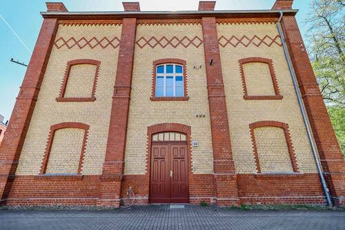 Hausansicht - 3 Zimmer Etagenwohnung zum Kaufen in Berlin