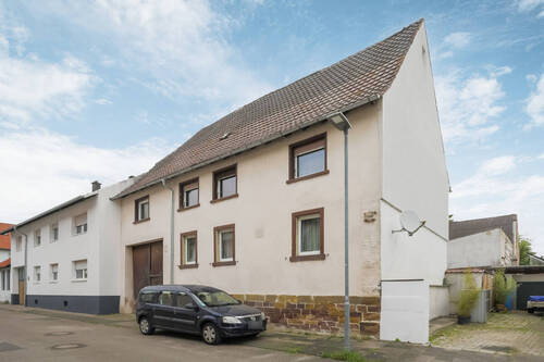 Straßenansicht - 7 Zimmer Einfamilienhaus in Dettenheim