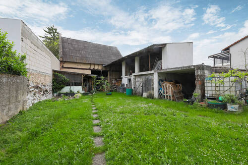 Garten und Scheune - Einfamilienhaus mit 168,70 m² in Dettenheim zum Kaufen