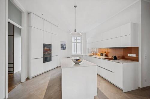 Bild 2 - 4 Zimmer Etagenwohnung zum Kaufen in Berlin