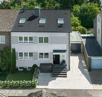 Einzigartiges Einfamilienhaus in traumhafter Lage - Düsseldorf-Lörick in Rheinnähe